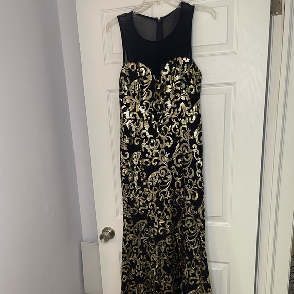 Black and Gold Sequin Formal Dress - Picture 4 of 8